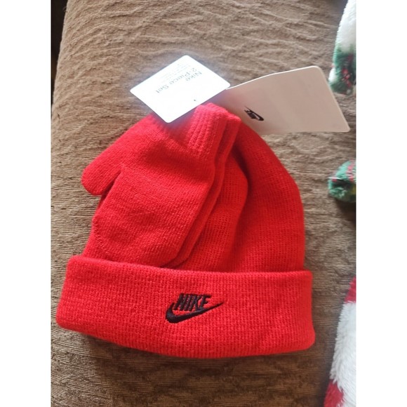 NIKE Beanie Hat And Gloves 2 Piece Set Knit UNIVERSITY RED BLACK Logo 2/4T NEW - Picture 1 of 3